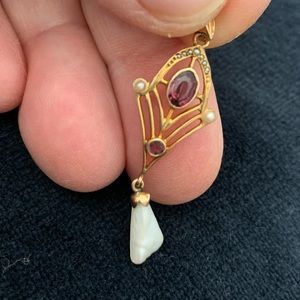 Vintage 10k pearl and amethyst lavaliere